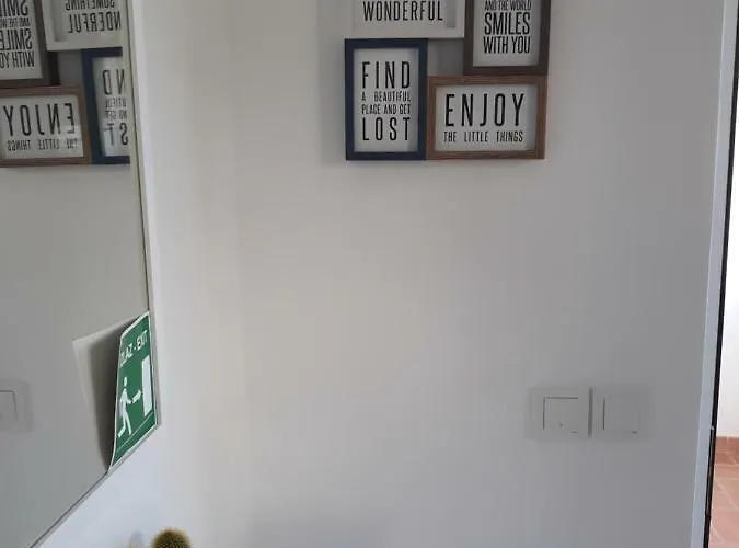 Petra And Pensiune Palit