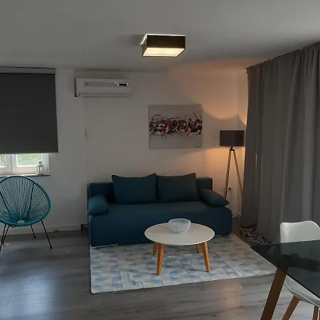 Petra Rooms&apartments Palit