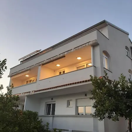 Guest house Petra And Palit